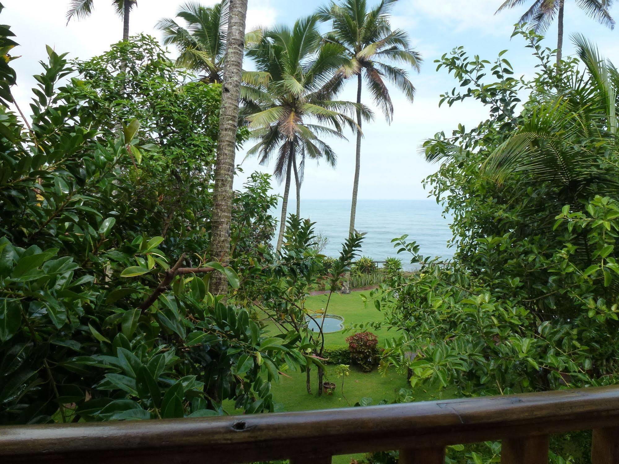 The Eco Hotell Varkala Exteriör bild