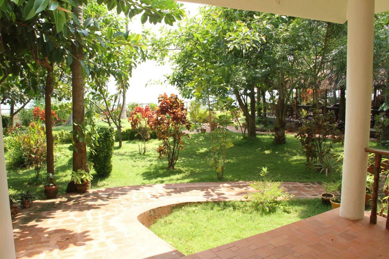 The Eco Hotell Varkala Exteriör bild